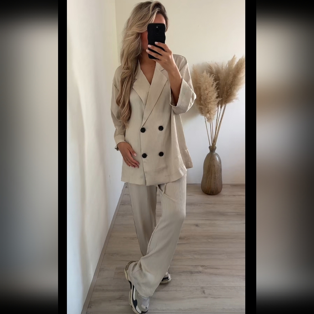 Zara Wrinkle Satin Effect Blazer Cream Size S - Picture 3 of 15